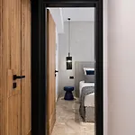 Domi Luxury By Cura Collection Апартаменти *