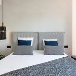 Domi Luxury By Cura Collection Апартаменти
