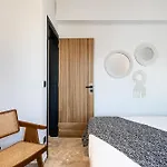Domi Luxury By Cura Collection Апартаменти *