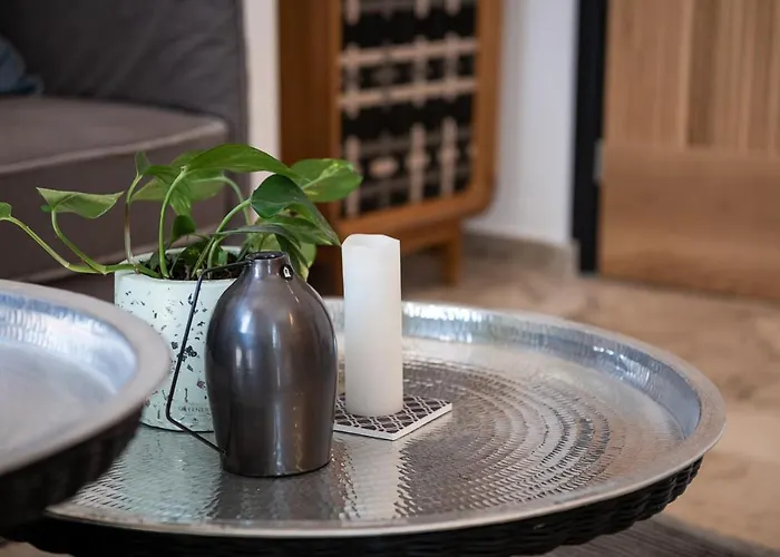 Domi Luxury By Cura Collection *