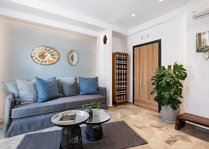 Domi Luxury By Cura Collection *