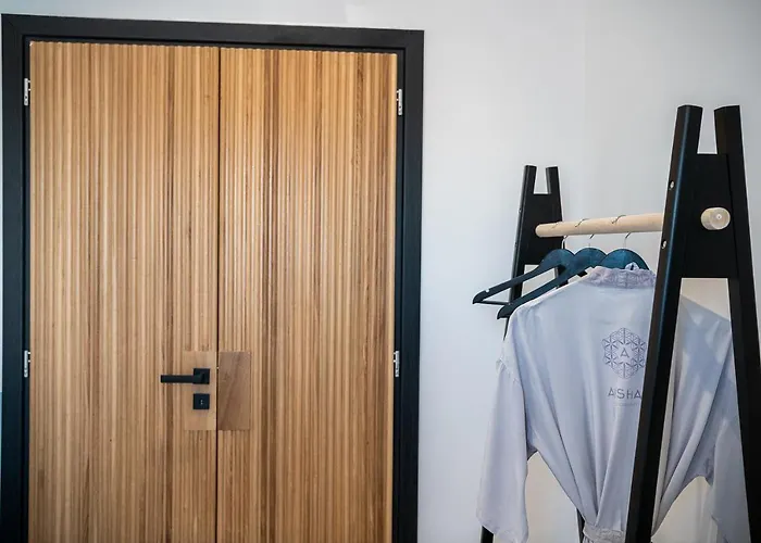 Domi Luxury By Cura Collection