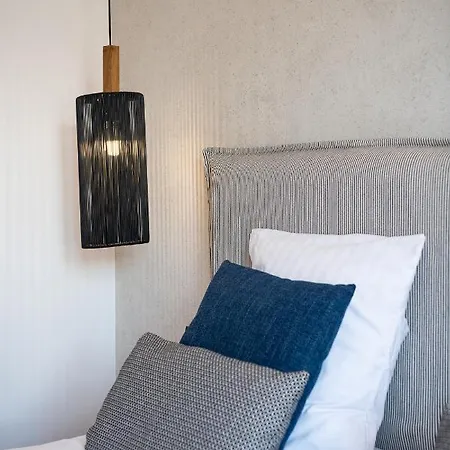 Domi Luxury By Cura Collection