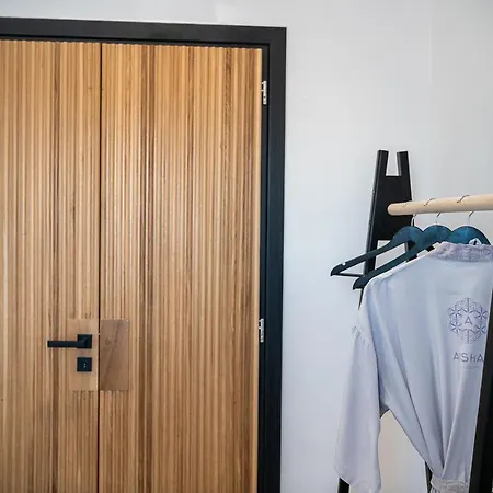 Domi Luxury By Cura Collection